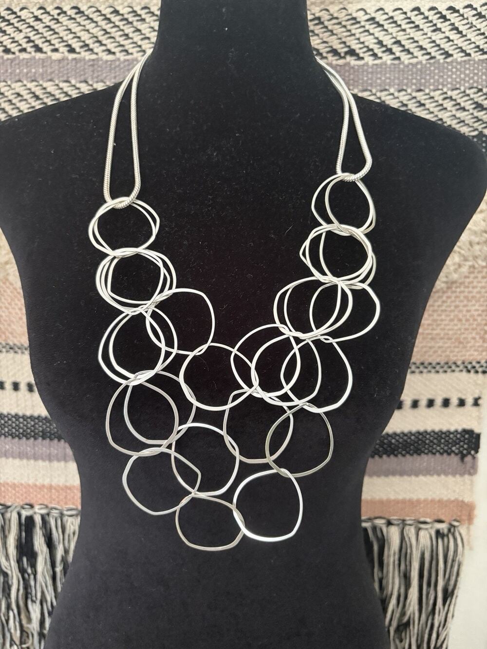 Ellen Tracy Silver Circles Necklace Stunning 28 inch